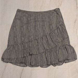 Banana Republic Stripe Ruffle Navy With White Skirt size 4